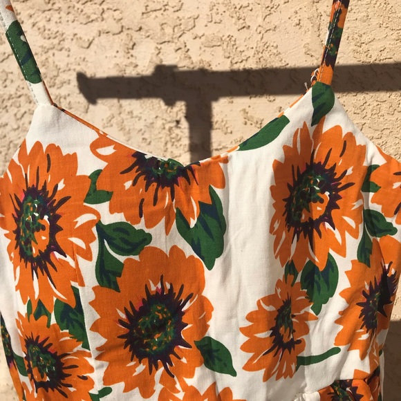 Sunflower dress - Picture 5 of 5